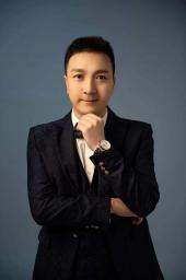 杨皓然