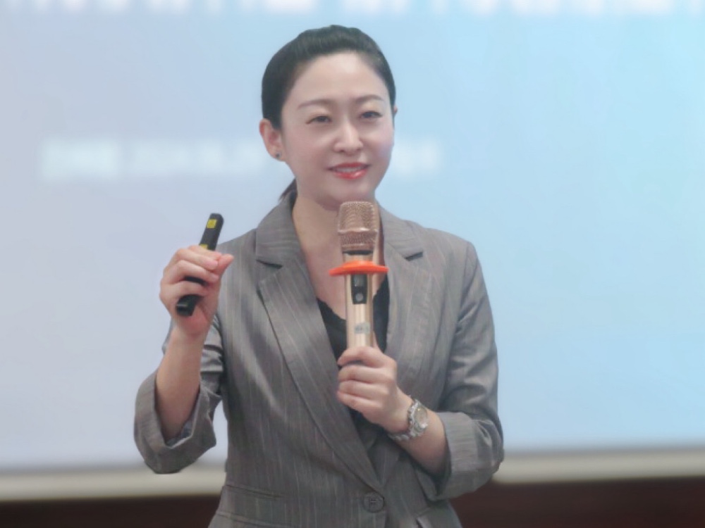 吕丽芝