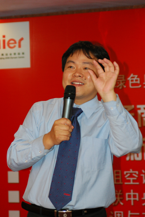 刘春华