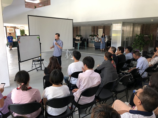 蔡元恒老师受邀给丰台区中小企业培训