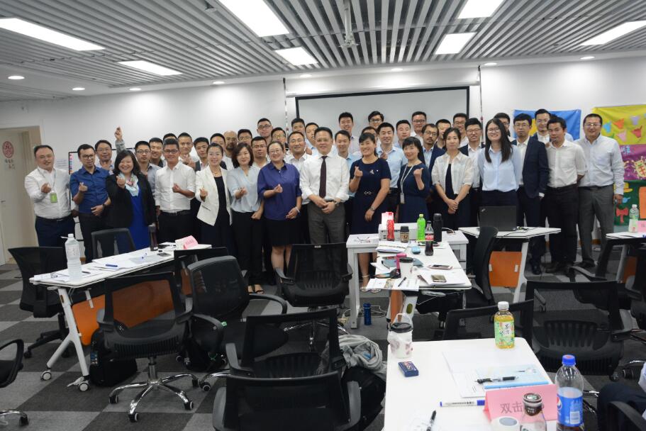 2018年6月3-4号台湾刘成熙老师为青岛中瑞汽车服务授课商务谈判与沟通技巧