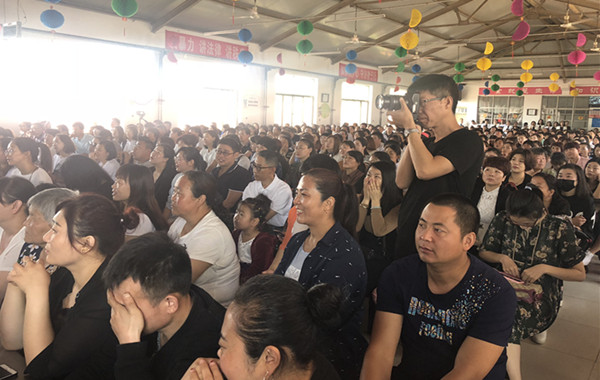迁安弘毅学校《抗挫折教育,提升情商EQ》讲座顺利举办!