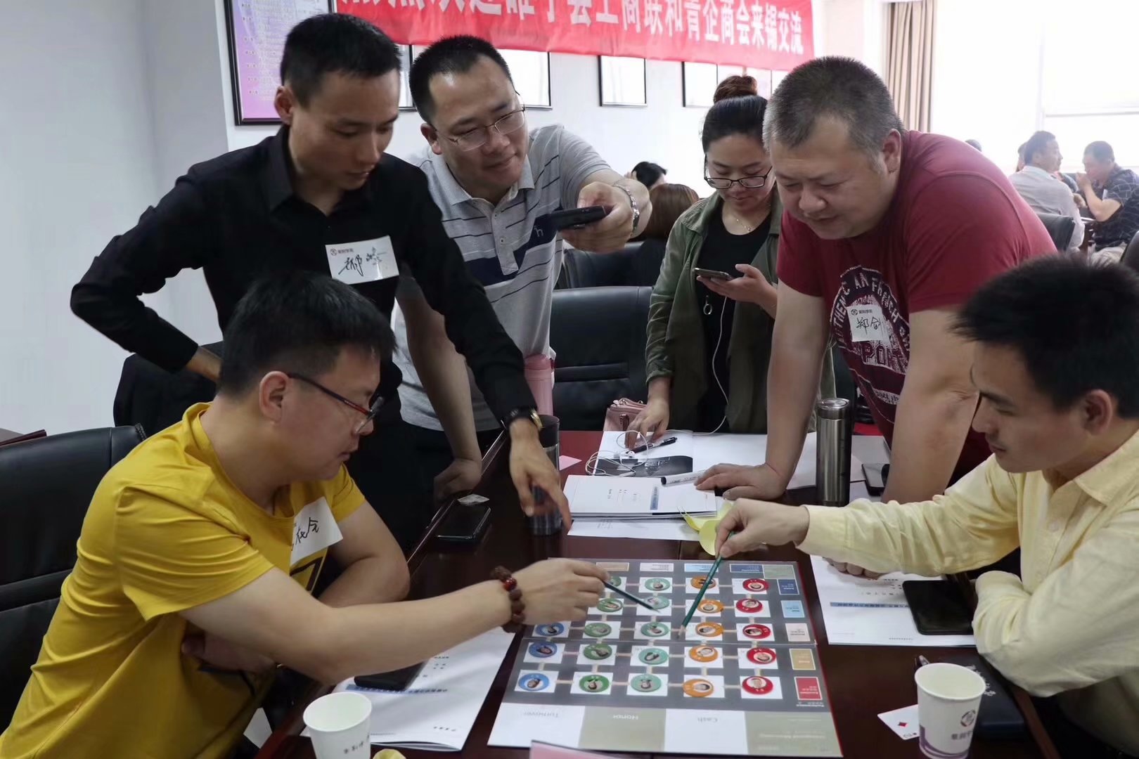 实战派沙盘培训师史广请老师，受邀为清华大学高级总裁班，讲授《MDT动机领导力沙盘模拟》课程