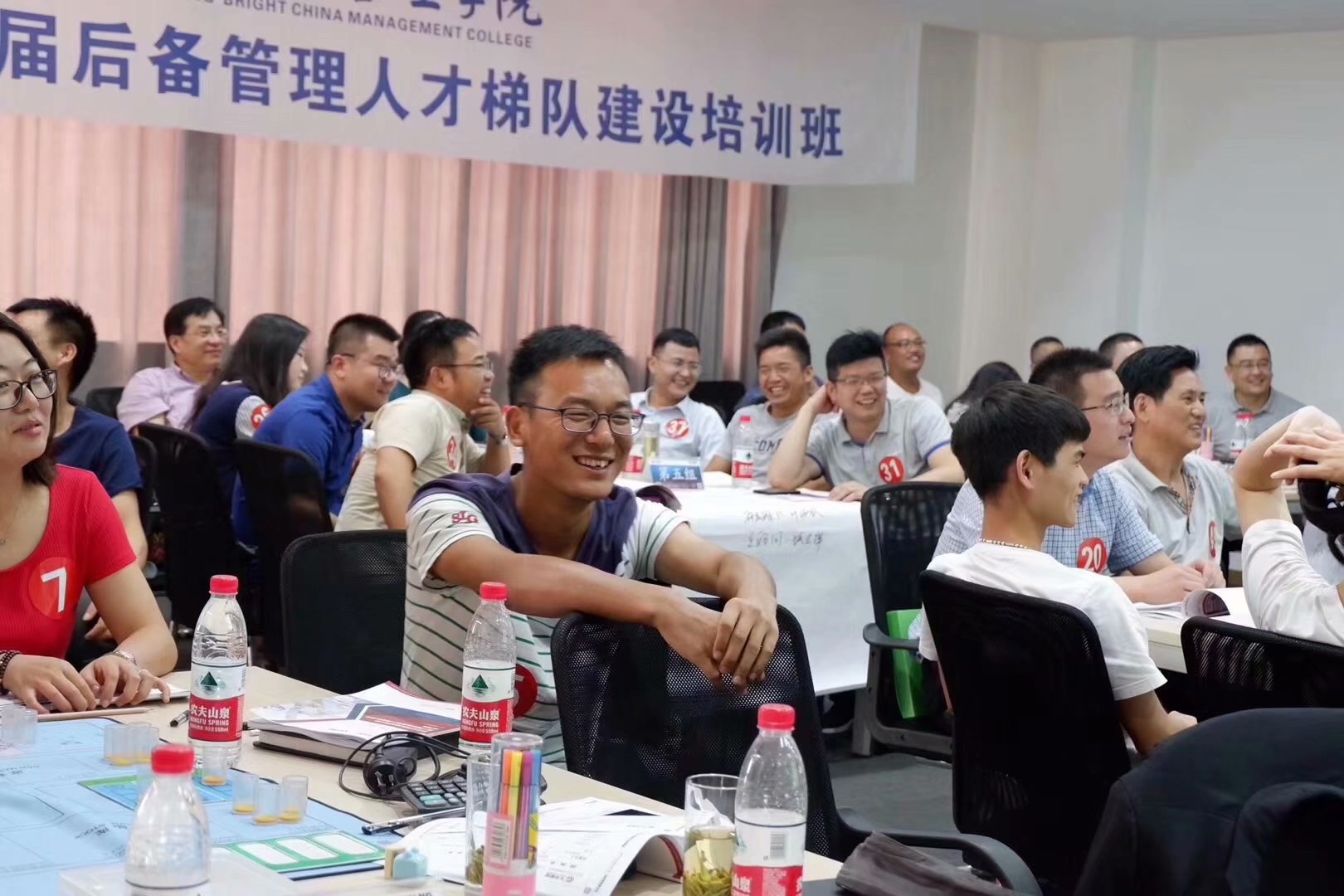 王悦宇老师受邀为浙江某机械集团，讲授《战略管理与经营决策沙盘模拟》课程