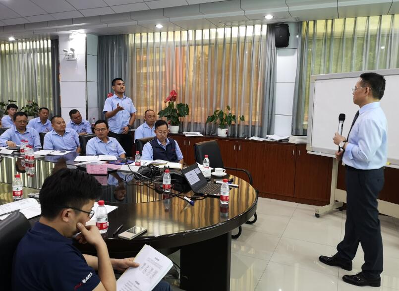 2019年5月4号-台湾刘成熙老师为川艺电脑授课《金字塔原理逻辑思维训练》