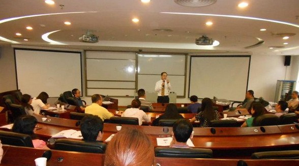 暨南大学邀请王老师讲授突发事件应对(王生升).jpg《暨南大学邀请王老师讲授突发事件应对(王生升).jpg》