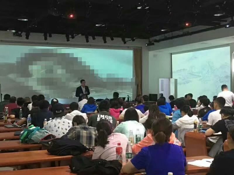 李元滨老师受邀为 北京半壁店乡政府，讲师《赢在执行沙盘模拟》课程