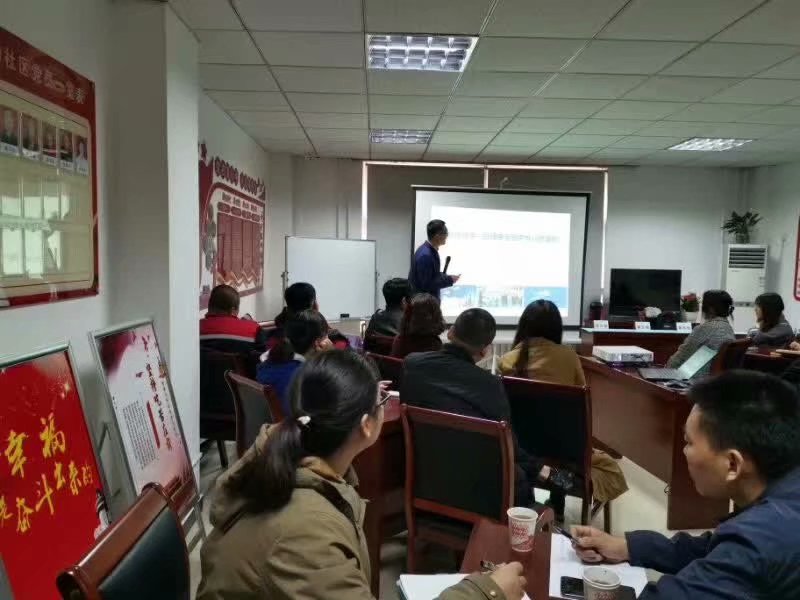 李元滨老师 受邀为河北恒盛物业，讲授《巅峰对决—全局思维与决策沙盘模拟》课程