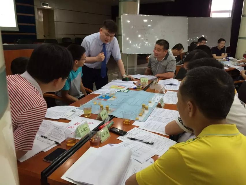 王悦宇老师受邀为 广东省烟草公司讲授《赢在执行沙盘模拟》课程