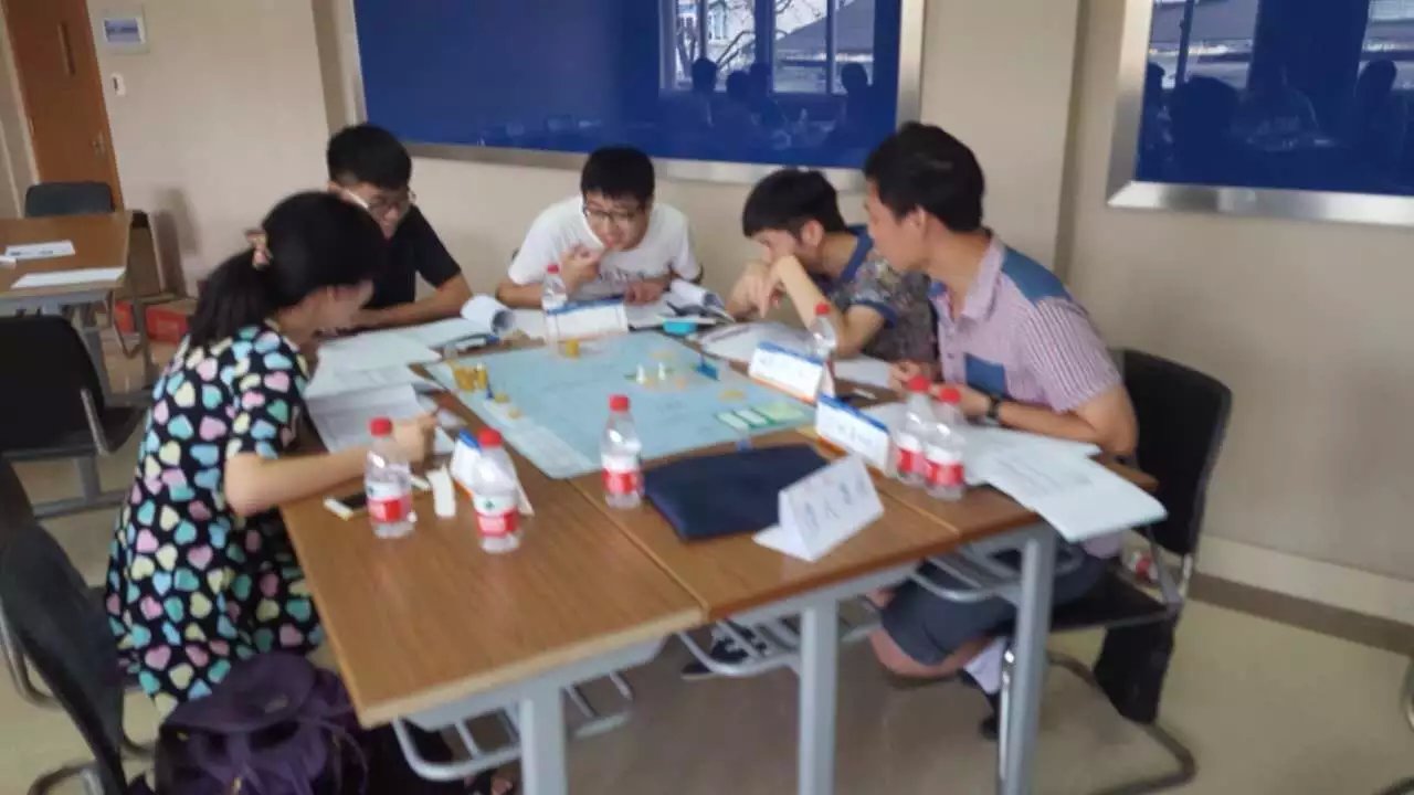 王悦宇老师受邀为 国家电网新源控股有限公司，讲授《高效团队执行提升沙盘模拟实战》课程