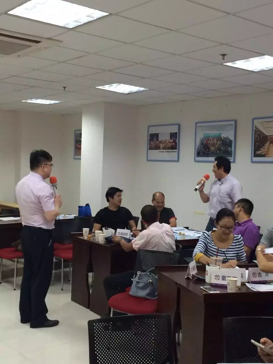 王悦宇老师受邀为 清华大学工商管理研修总裁班，讲授《企业经营管理实战沙盘模拟》课程