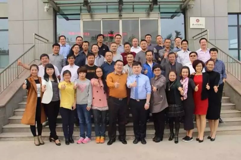 王悦宇老师受邀为 山东某大学EMBA总裁班，讲授《战略规划与运营管理沙盘模拟》课程