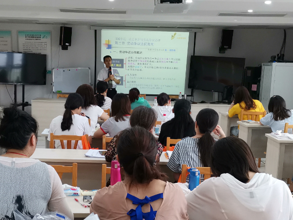 冯智明为2019年嘉兴市劳动关系协调员技能大赛做赛前辅导