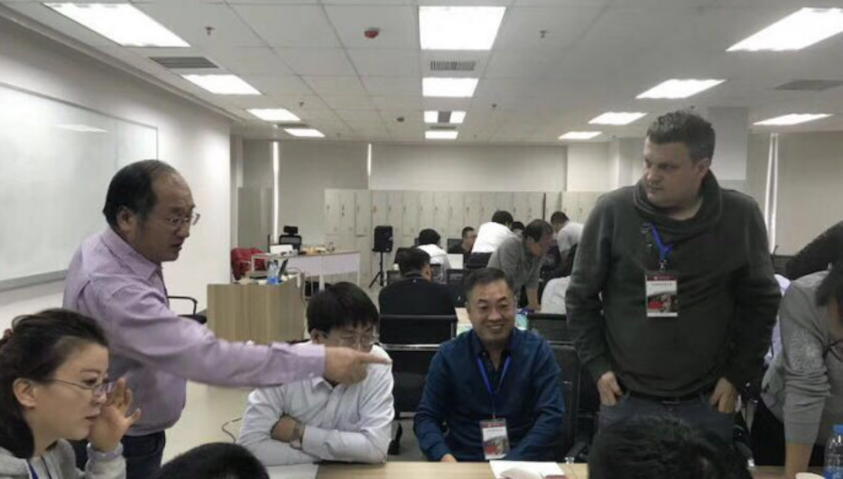 为博雅领军计划天津班讲授《企业经营管理》沙盘
