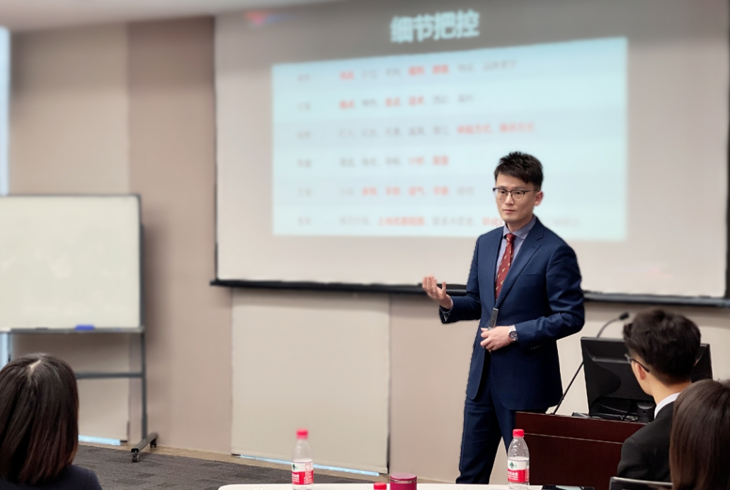 新媒体营销专家蔡明锐