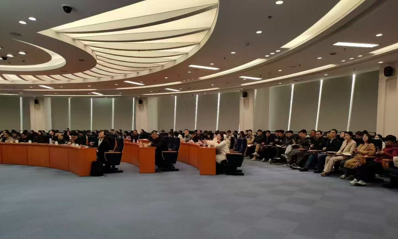 《DeeSeek 赋能政务》