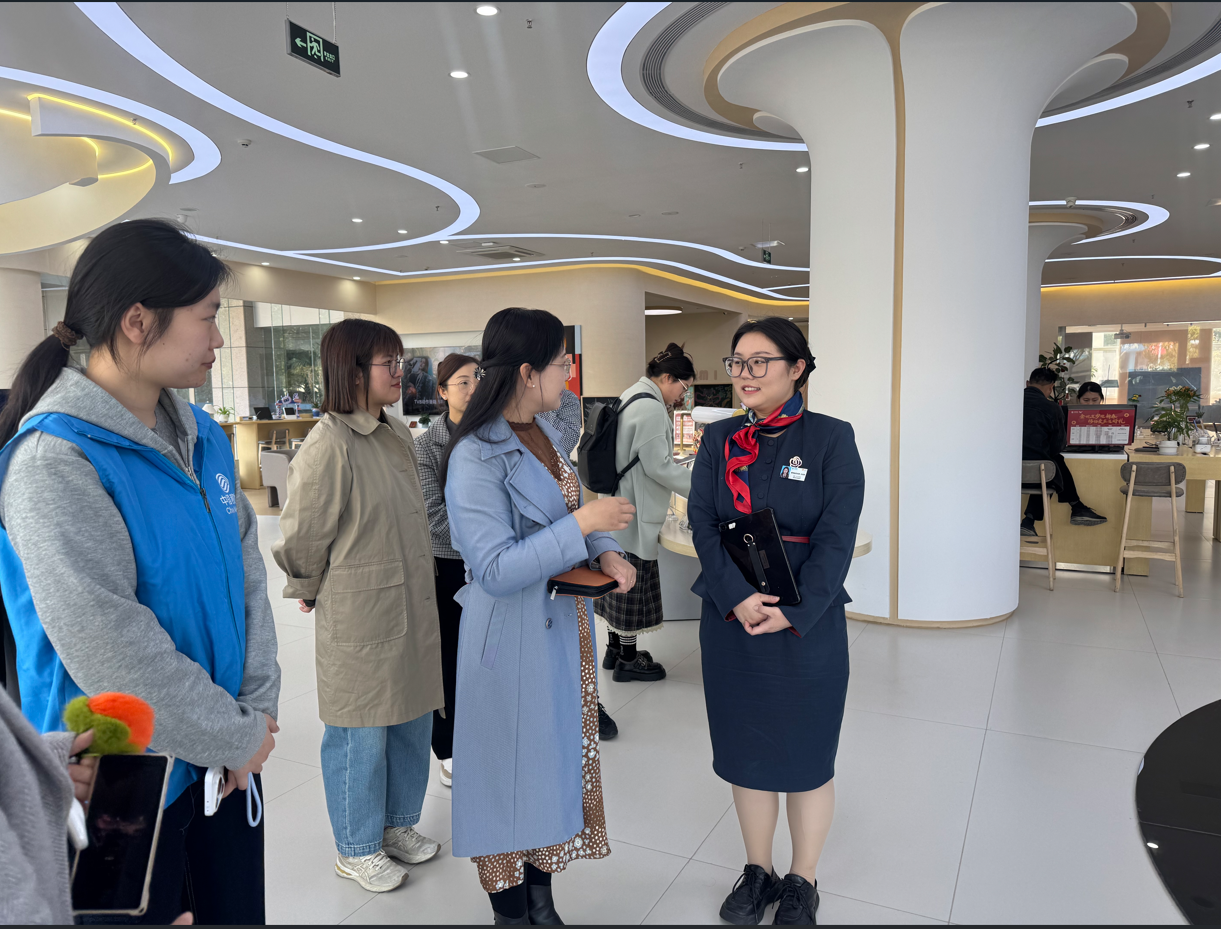 《旗舰厅服务礼仪与营销服务技巧培训》(训战)林瑜老师-2025
