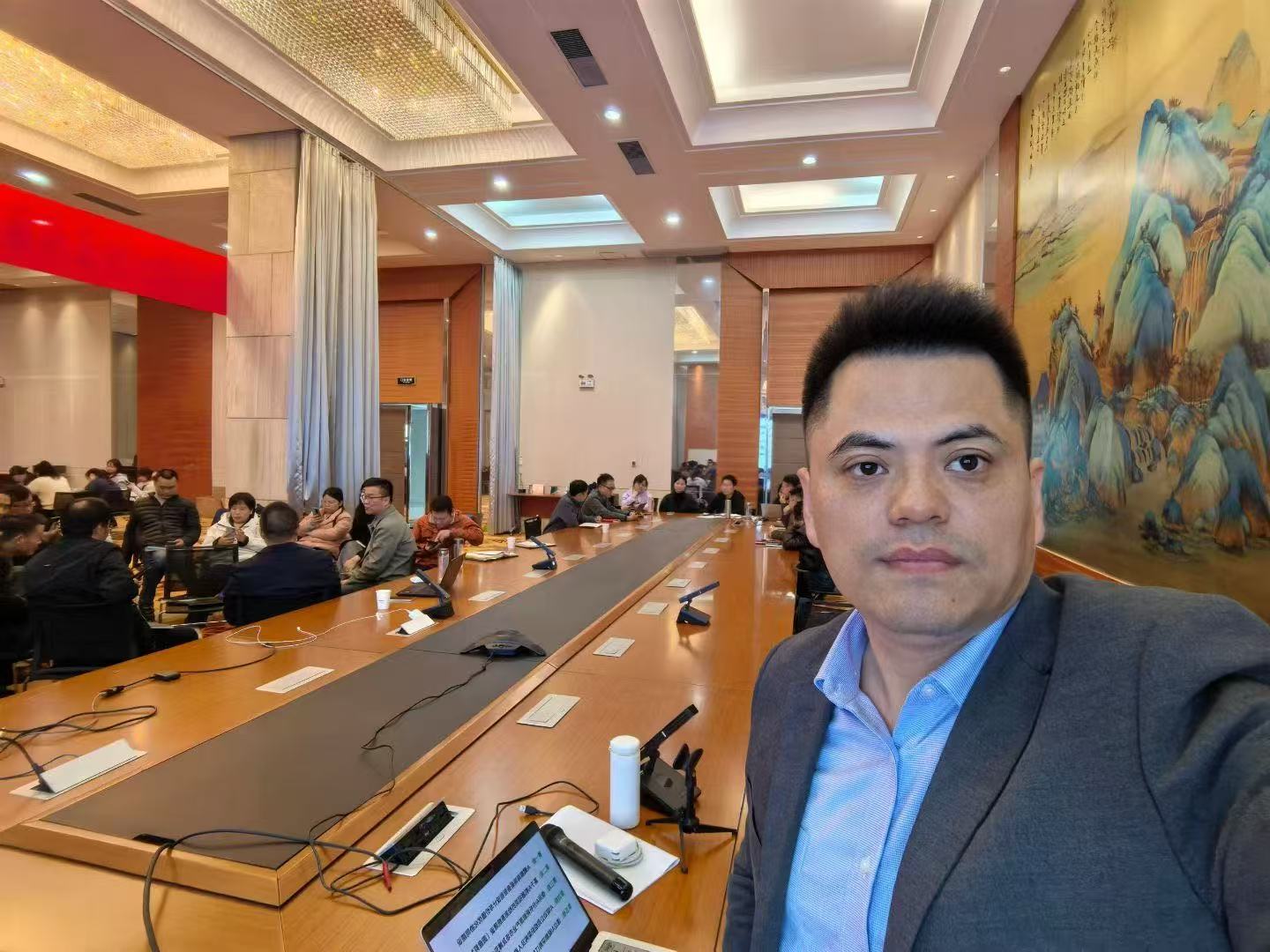 《AI应用落地-业务创新及组织效能提升工作坊》