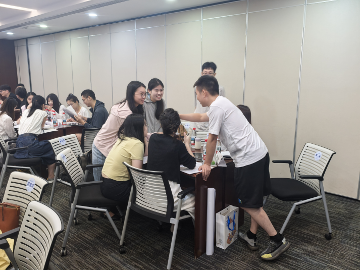 《乌云山风云：团队协作的五项障碍》