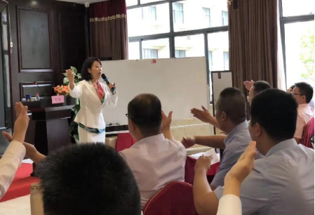 《演讲与商务谈判》