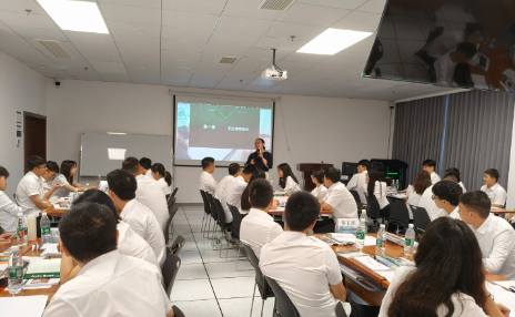 《从绩优到管理——角色认知与能力修炼》