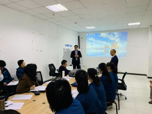 《非人力资源的人力资源管理》
