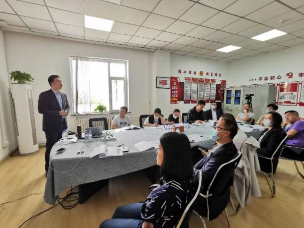 《非人力资源的人力资源管理》