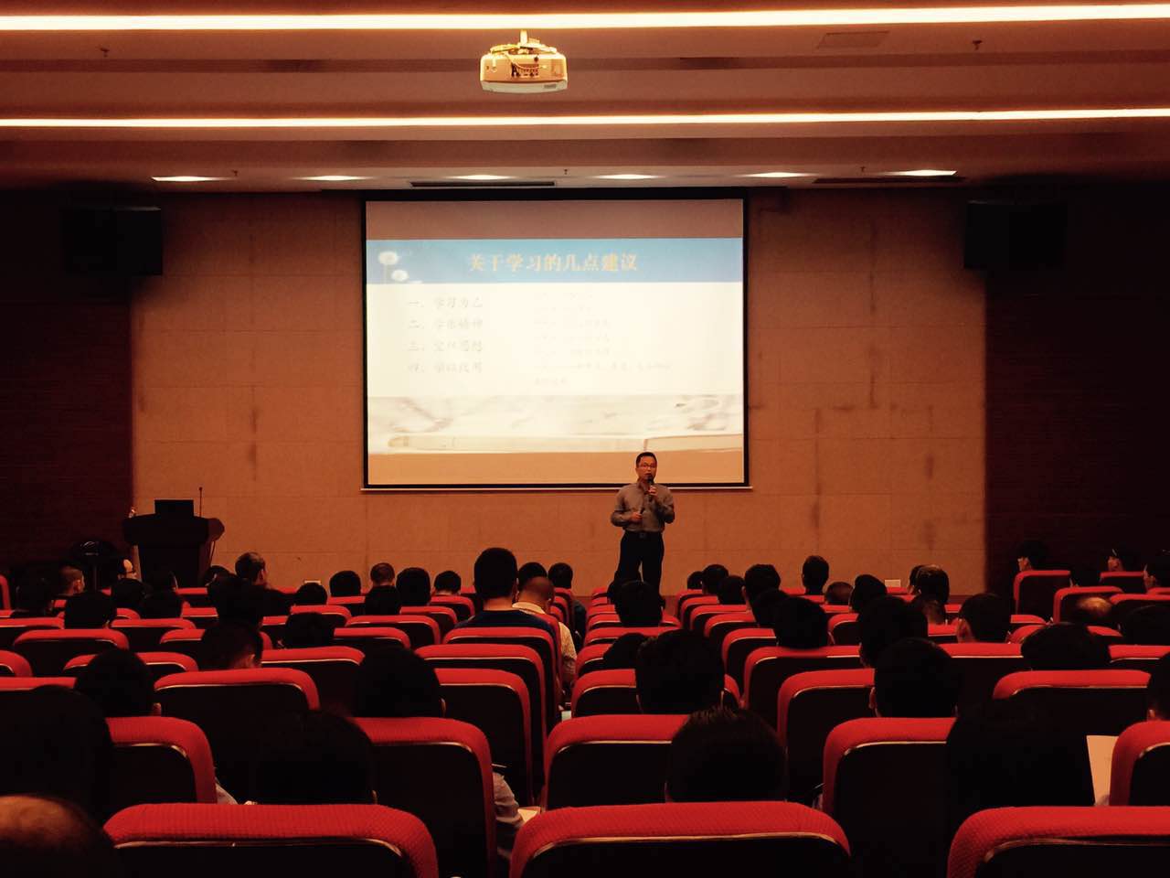 深圳市公明新区综合执法队《依法行政》