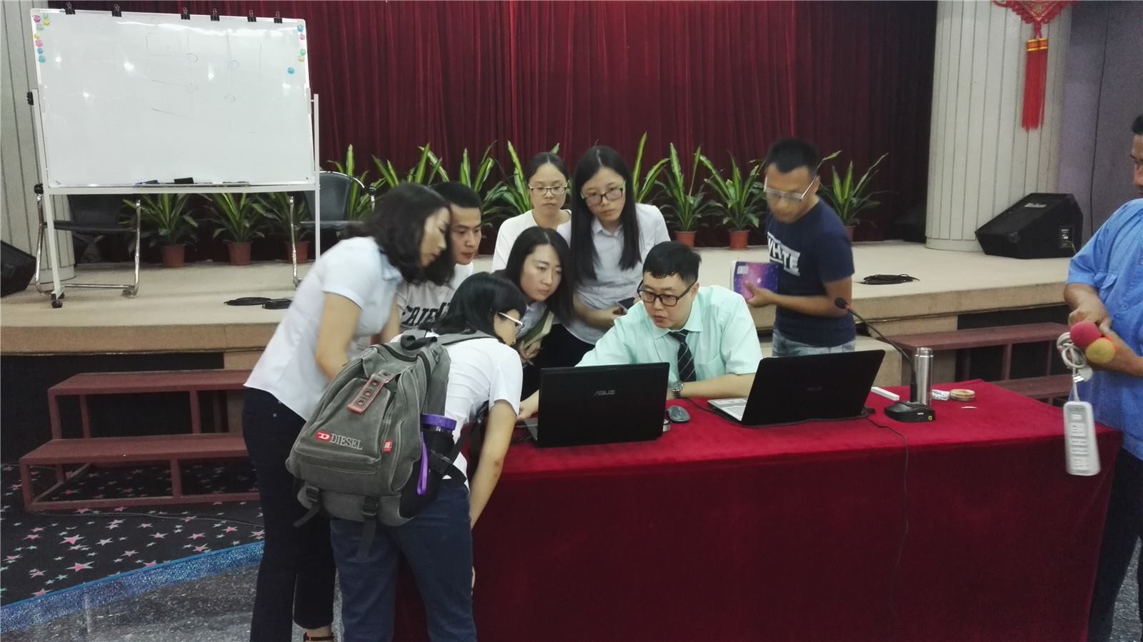 武汉大学毕业生就业指导办公室邀请林屹老师讲授课程《PPT制作技巧》