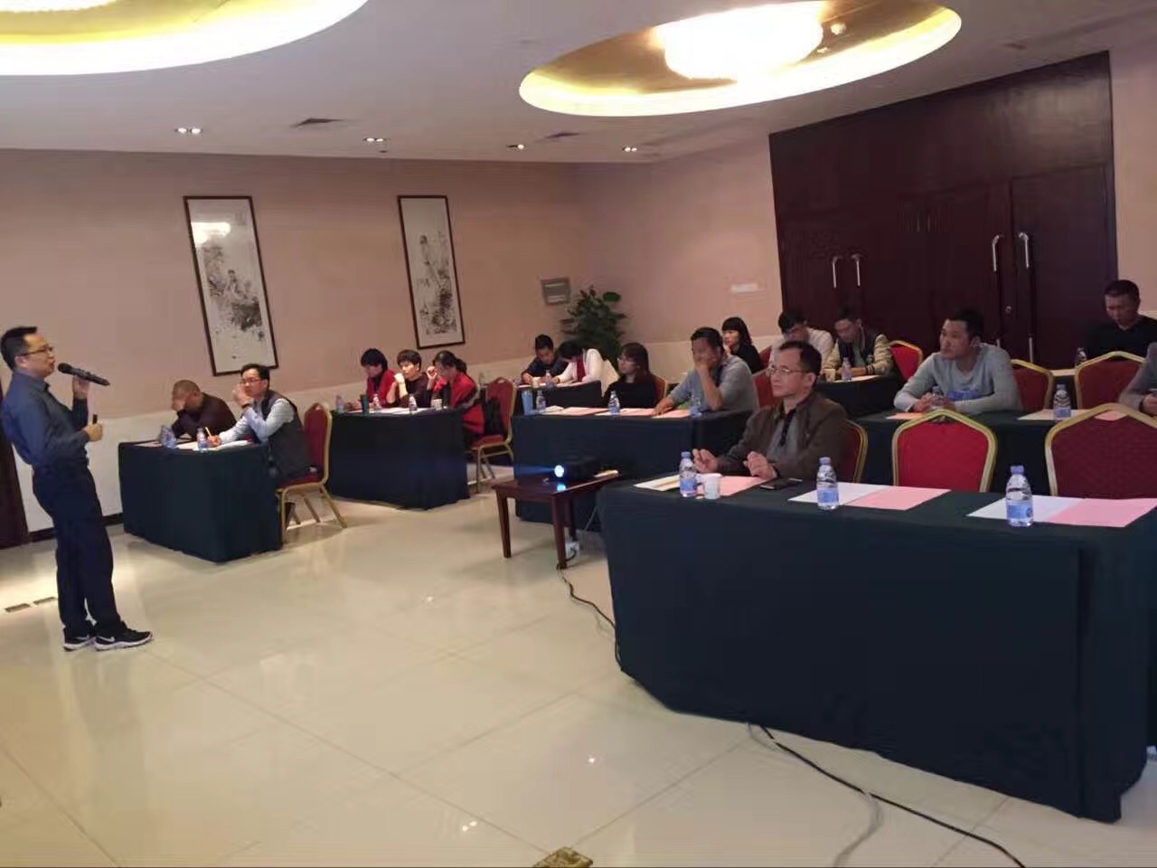 加强有效沟通,锻造高效执行,和谐人际关系