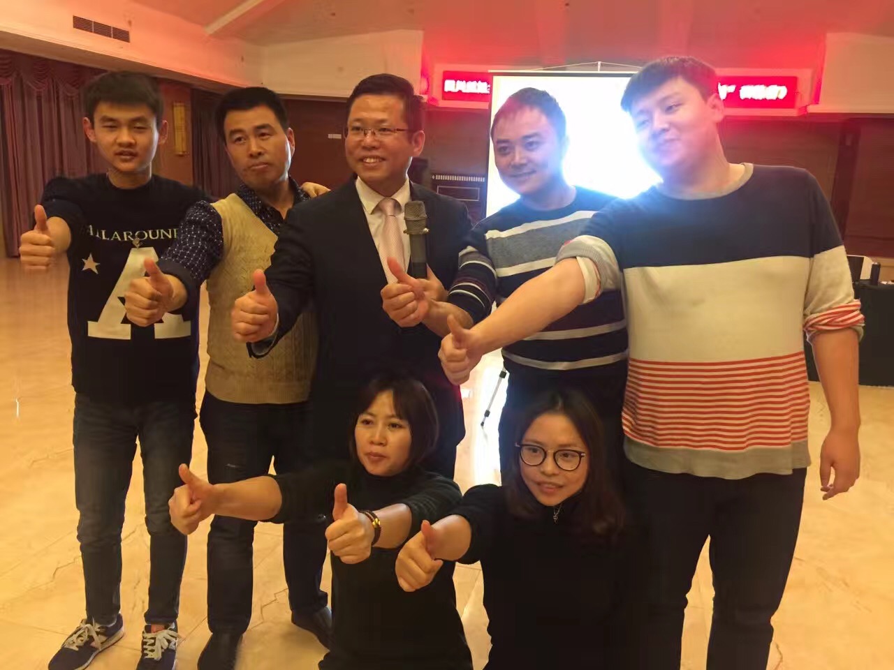 控股集团为期三天的《企业经营从优秀到卓越特训》圆满结束!