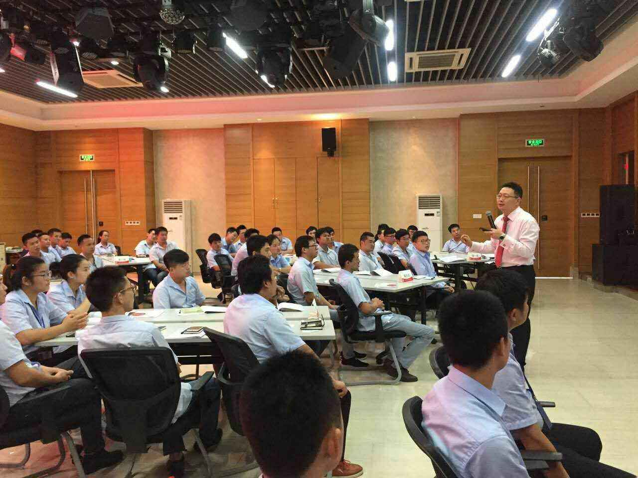 【董玉川老师】9月5、6日受邀给河南中储粮讲授《从校园人到职场的转变》的课程