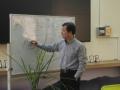 蔡元恒老师为联合国甲骨文插花艺术的残疾人讲授《创业之道》