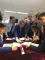 丁大硼老师受邀为 某机场地勤服务公司,讲授《项目管理沙盘模拟》课程