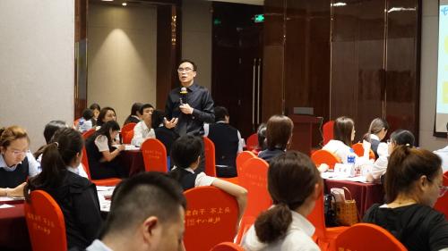 李明杰老师为石家庄电信讲授《短视频+直播训练营》课程