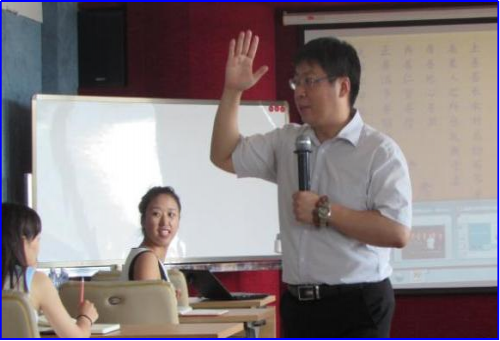 为禾丰牧业进行定制化培训交付