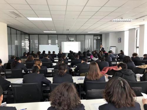 为地铁集团-沈阳盛京通公司进行定制化培训
