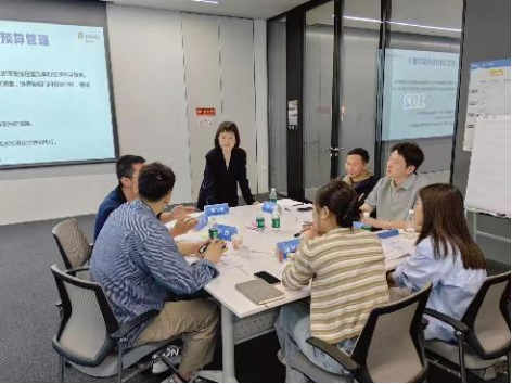 《项目管理:提升跨部门合作工作效率》
