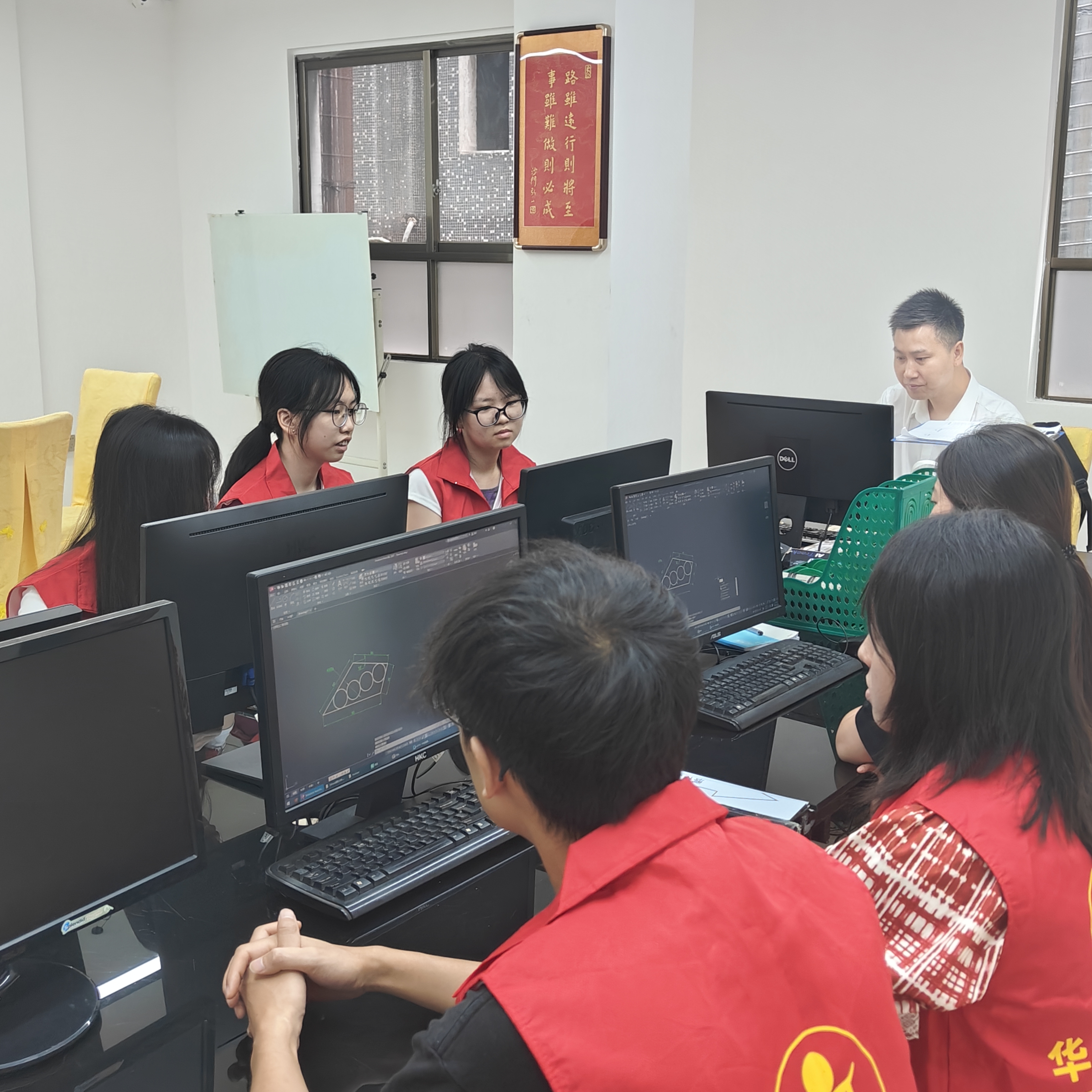 东莞石碣华程职校5周年特惠|办公/会计/设计/电商技能培训 8.5折 课程低至880元课程简介