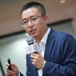李亮